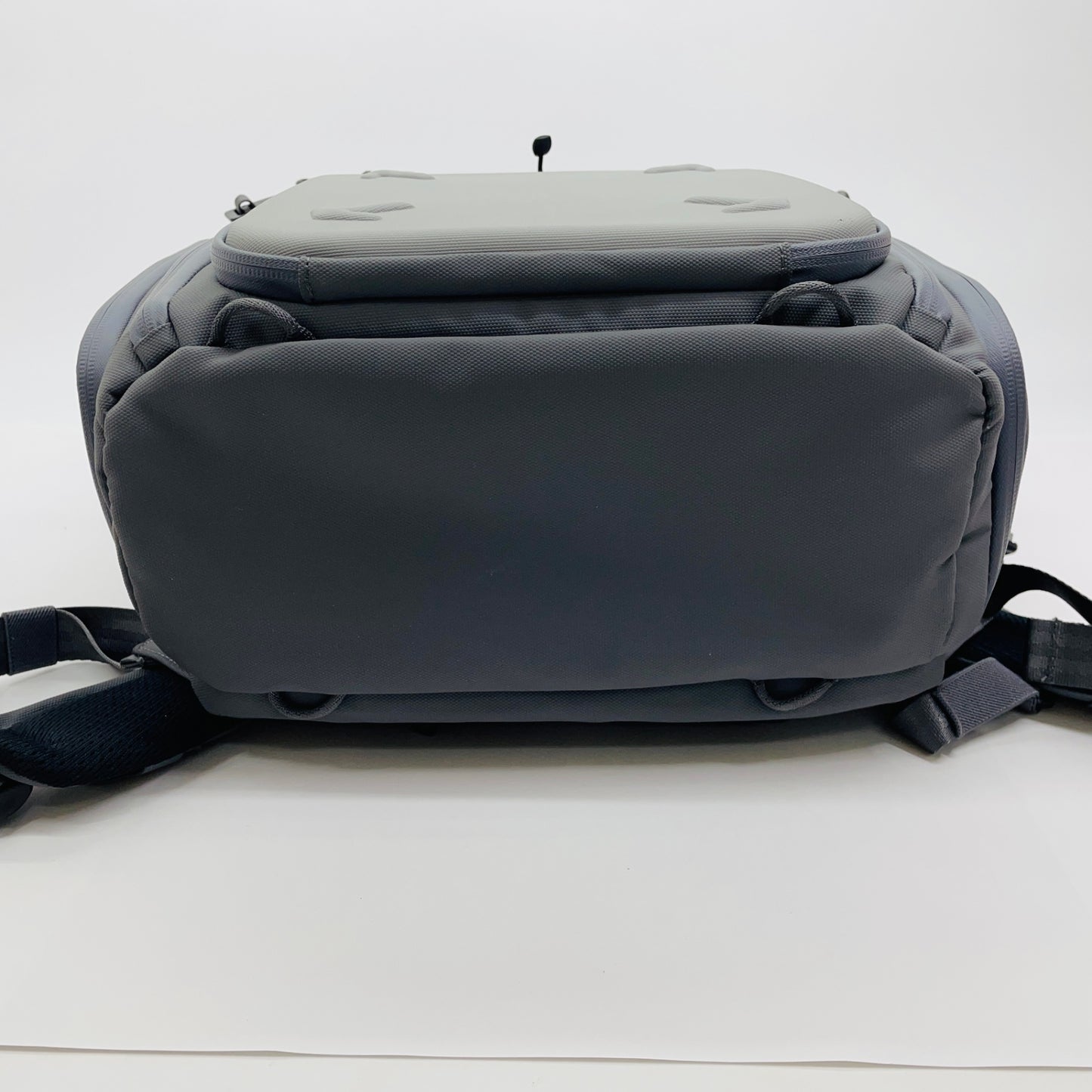 Ulanzi BP04 ハードシェルカメラバックパック【C4358】