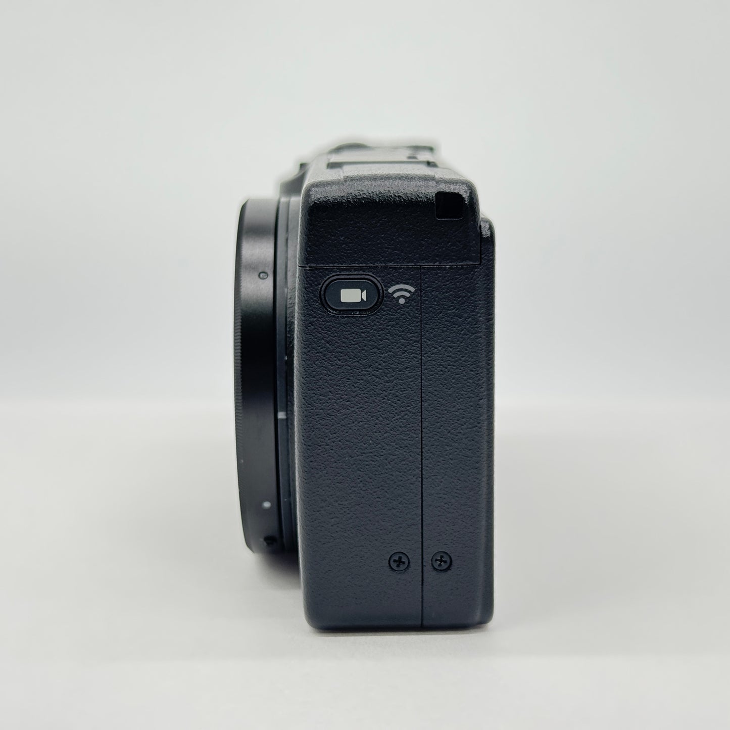 美品 保証あり RICOH リコー GR III x コンパクトデジタルカメラ  付属品完備 ショット数7,431回 【C7536-60】