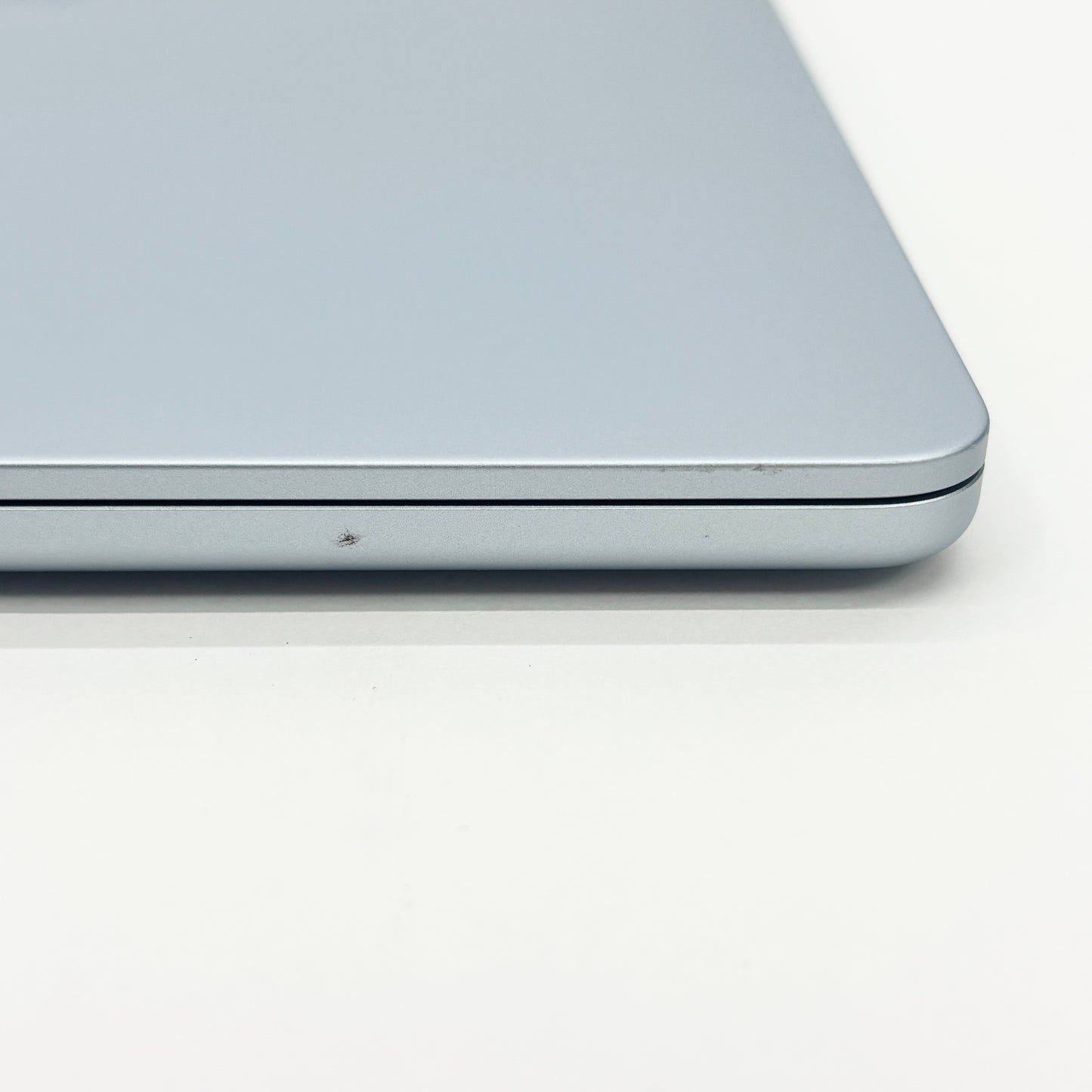 美品 バッテリー最大容量100% MacBook Air 2025 15インチ M4 16GB 512GB MC7C4ZP/A スカイブルー US配列【C8552-80】