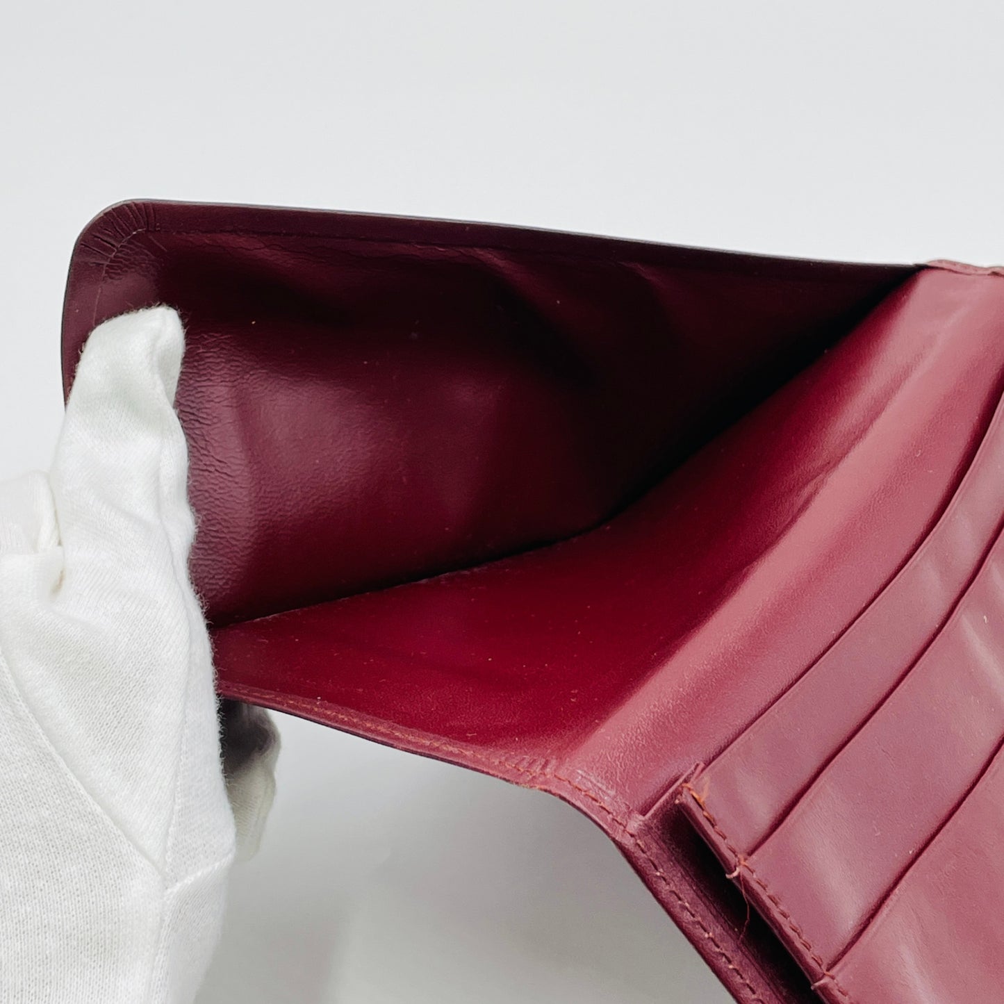 カルティエ ヴィンテージ マストライン 二つ折り 札入れ 長財布 サイフ C2ロゴ カード入れ レザー ボルドー Cartier 【C3705-N】