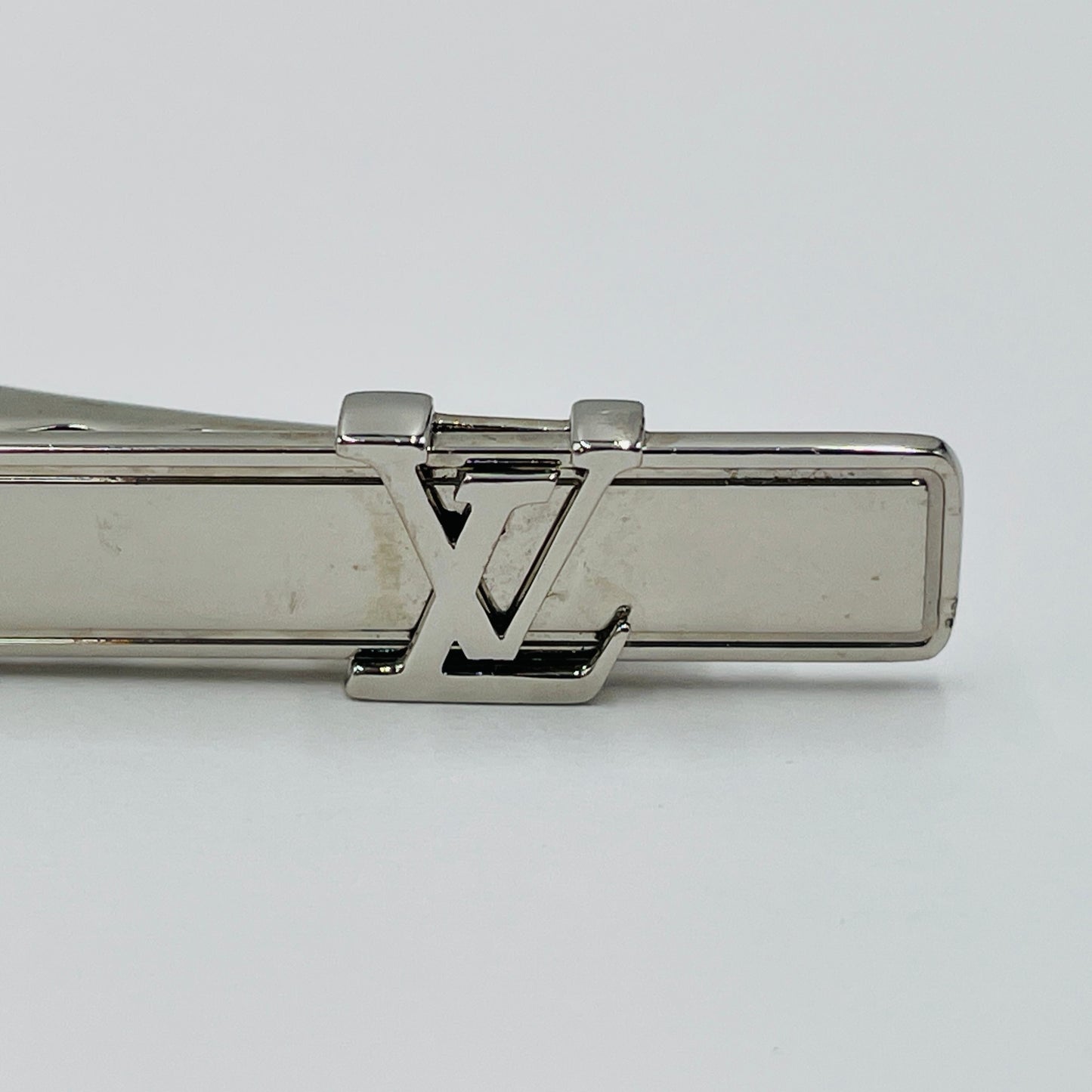 LOUIS VUITTON ルイヴィトン M61981 パンスクラヴァット LV イニシャル ネクタイピン メタル シルバーカラー【C4768-C】