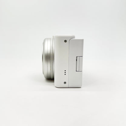 美品 SONY VLOGCAM ZV-1F ホワイト シューティンググリップキット【C8852-60】