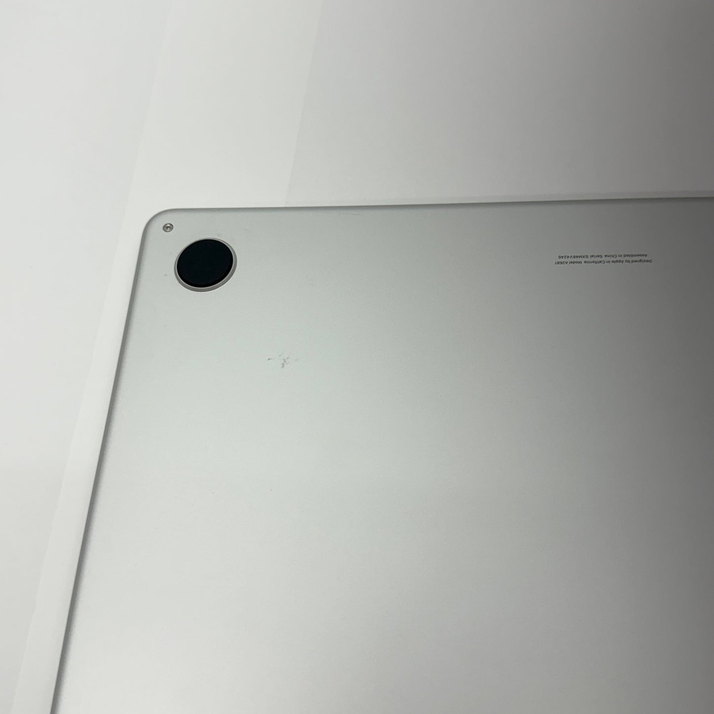 美品 Apple MacBook Air 13インチ 2022 M2 8GB 256GB シルバー MLXY3J/A バッテリー最大容量100%【C5221-80】