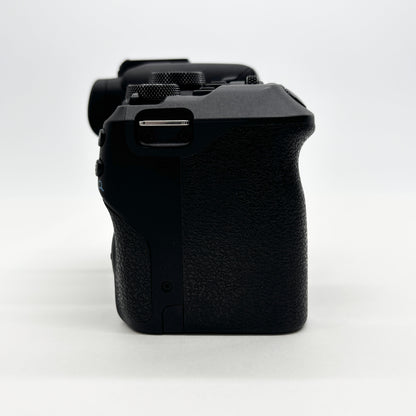 美品 Canon EOS R10 RF-S18-150 F3.5-6.3 IS STM レンズキット 付属品完備【C6228-80】