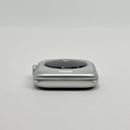 美品 Apple Watch SE 第2世代 GPS 44mm アルミニウム MA7X4J/A バッテリー最大容量100%【C8929-C】