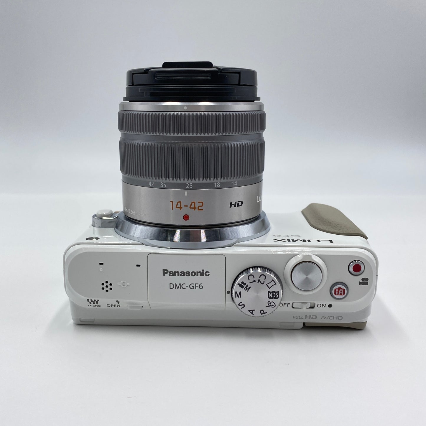 パナソニック Panasonic LUMIX DMC-GF6 レンズセット / LUMIX G VARIO 14-42mm F3.5-5.6 II ASPH. MEGA O.I.S. H-FS1442A 【C5558-60】