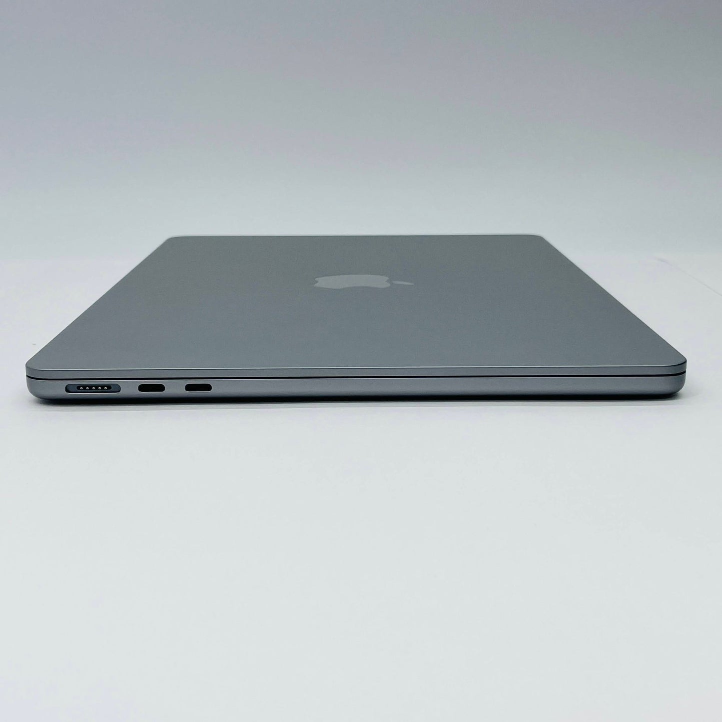 新品同様 美品 Apple MacBook Air M3 13インチ 2024 MXCR3J/A 16GB SSD 512GB スペースグレイ バッテリー最大容量100%【C4911-80】