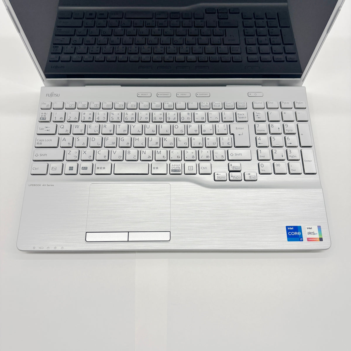 美品 富士通 FMV LIFEBOOK AH53/G2 FMVA53G2S ファインシルバー i7 1260P 8GB SSD512GB Windows11 Home バッテリー最大容量87%【C9511-100】