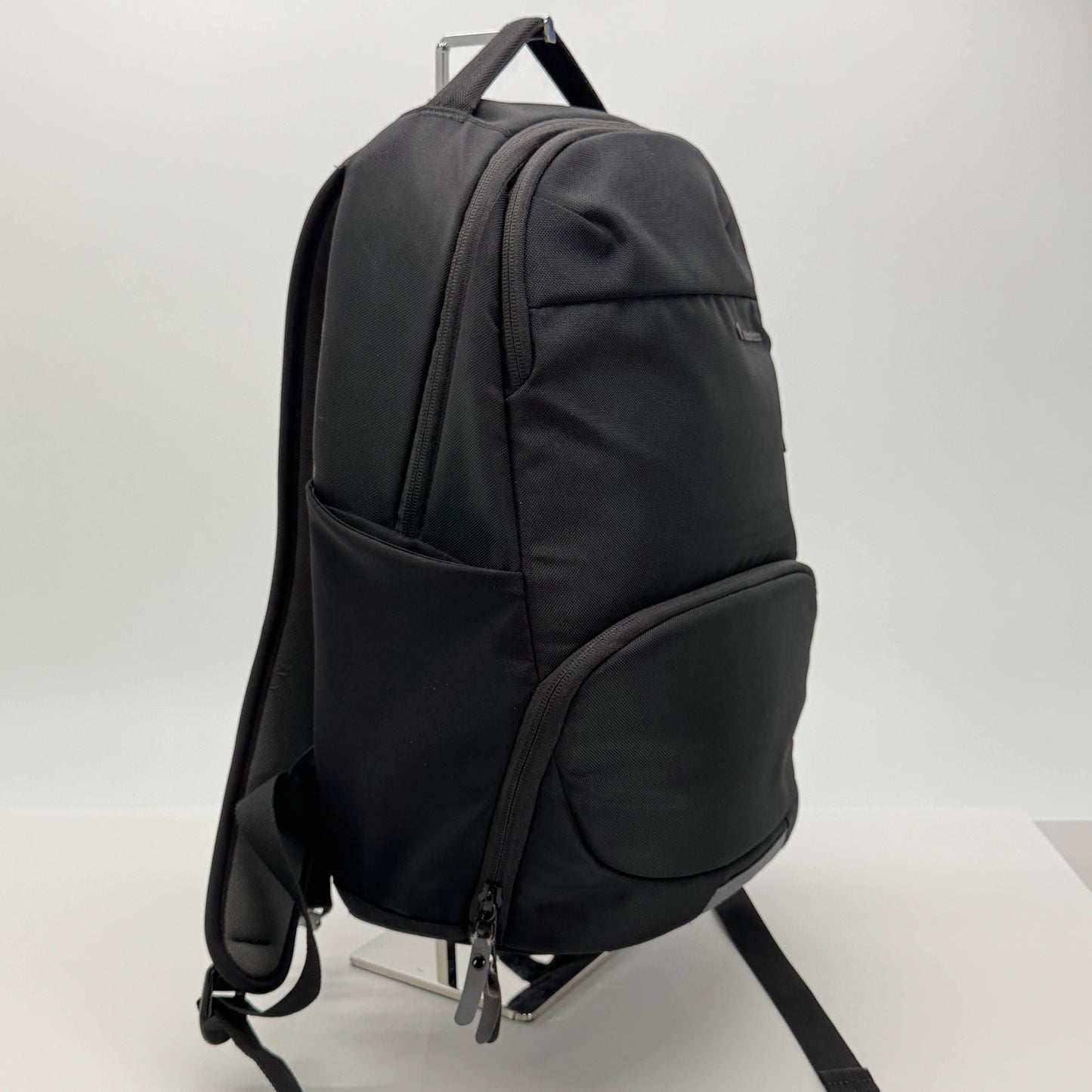美品 Manfrotto Advanced カメラバックパック III  ブラック【C7510】
