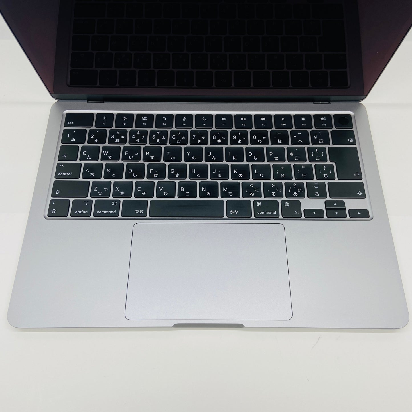 バッテリー最大容量100% Apple MacBook Air M2 13.6インチ スペースグレー 8GB SSD256GB MLXW3J/A 充放電回数18回 付属品完備 C3877 80サイズ発送