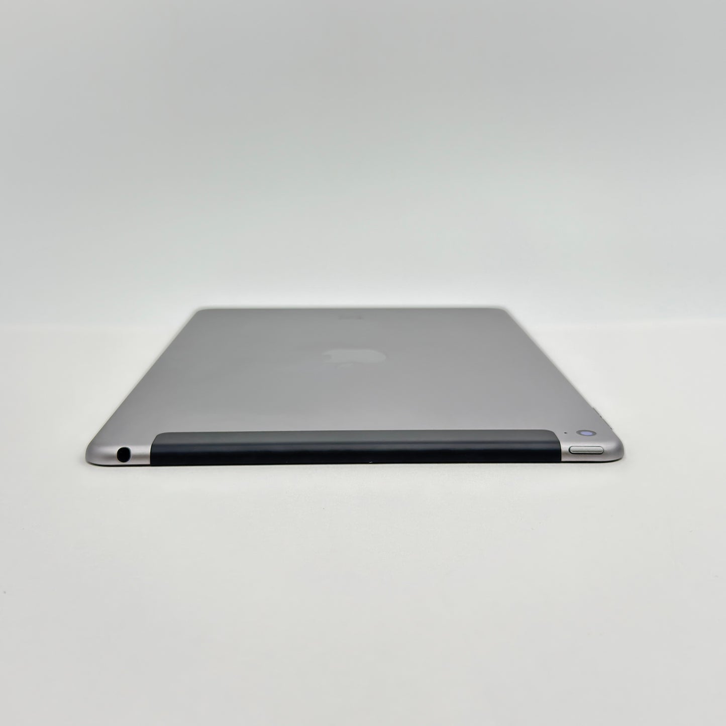 Apple iPad Air2 MNVP2J/A 32GB グレー Wi-Fi+Cellular 【C6588-60】
