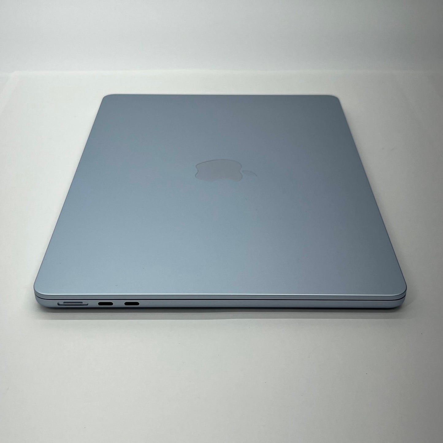 美品 新品同様 MacBook Air 13.6インチ M4チップ 16GB 512GB Liquid Retinaディスプレイ MC6U4J/A [スカイブルー] 充放電回数4回 バッテリー最大容量100%【C5446-80】限定保証有効期限：2026年4月9日