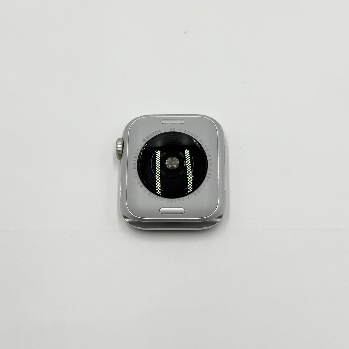 美品 Apple Watch SE 第2世代 GPSモデル 40mm MNJV3J/A バッテリー最大容量86%【C8879-60】