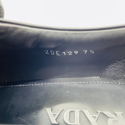 美品 PRADA プラダ ローファー モノリス ブラッシュドレザー サイズ：7.5（26.5cm相当）【C4597-100】