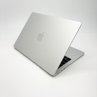 美品 Apple MacBook Air 13インチ  2025 M4 16GB 256GB MW0W3J/A シルバー　充放電回数258回 バッテリー最大容量94%【C6781-80】
