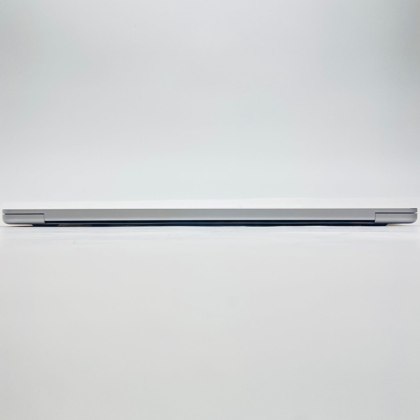 バッテリー最大容量98% Apple MacBook Air 2022 13インチ  M2 8GB 256GB MLXW3J/A【C4103-80】