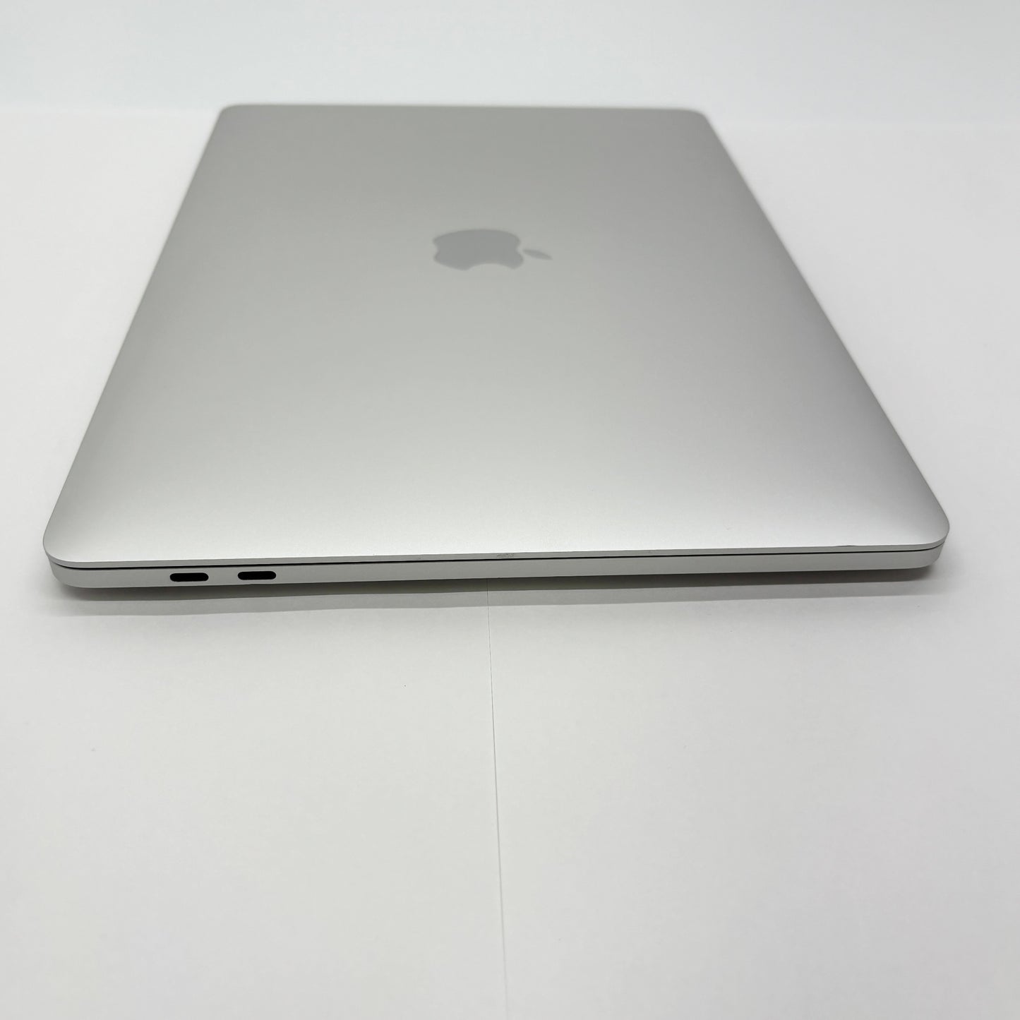 Apple MacBook Pro 13インチ 2019 i5 1.4GHz 8GB SSD 256GB シルバー MUHR2J/A 【C8002-80】