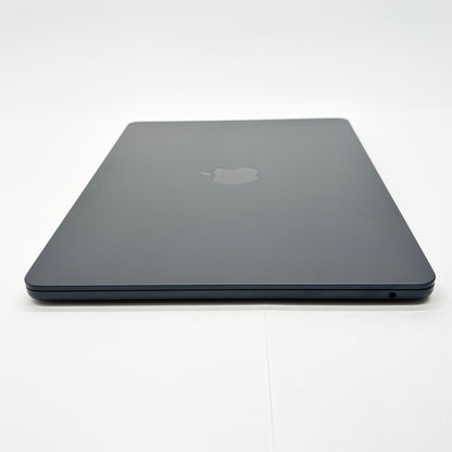 新品同様 美品 MacBook Air Liquid Retina 13インチ 2022 M2 8GB SSD 256GB ミッドナイト MLY33J/A 充放電回数11回 バッテリー最大容量100%【C8100-80】