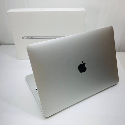 美品　Apple MacBook Air 2020 MGN93J/A Apple M1 8GB SSD256GB C3865 80サイズ発送