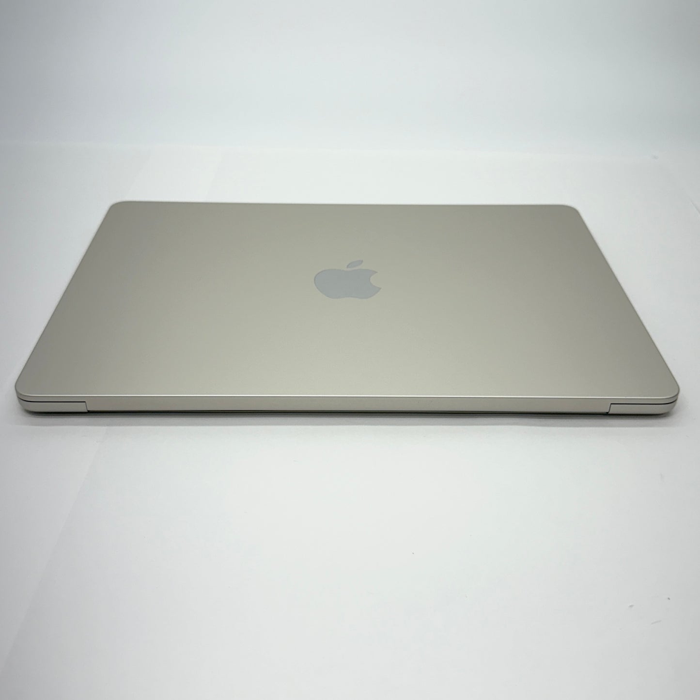 MacBook Air Liquid Retina 13.6インチ (Mid 2022) Apple M2 8コア/8GB/SSD 256GB スターライト MLY13J/A バッテリー最大容量93%【C5294-80】