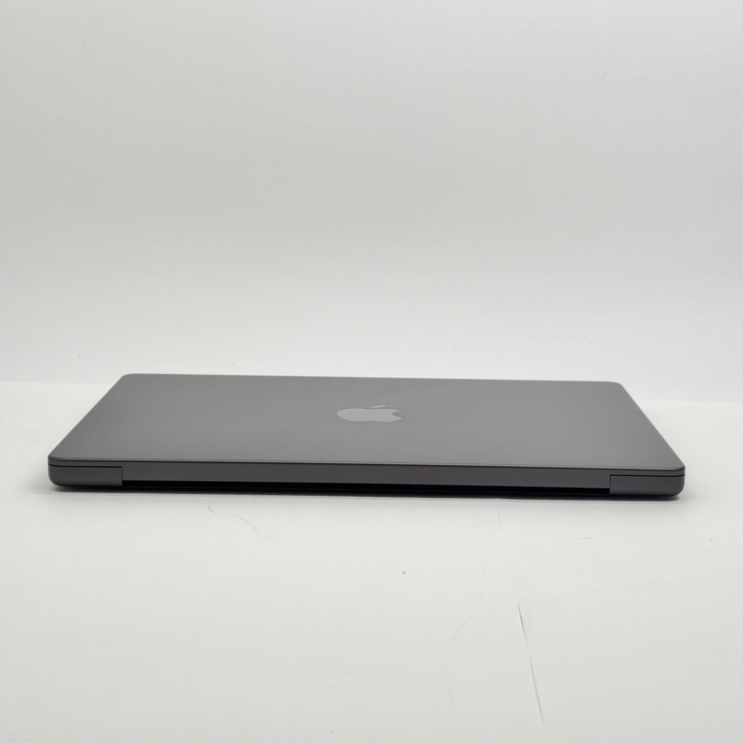 新品同様 美品 MacBook Pro 14インチ M4 2024 24GB 1TB MCX04J/A スペースブラック バッテリー最大容量100% 【C8516-80】