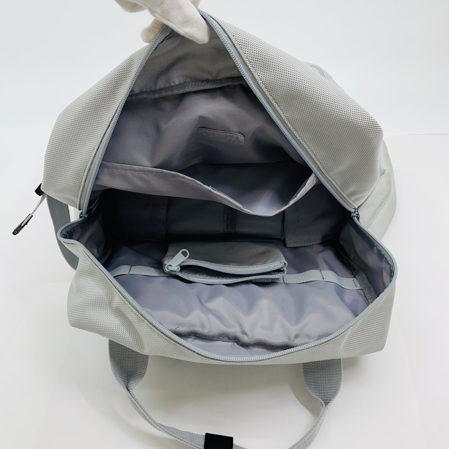 美品 MI-NA ミーナ カメラリュック　カメラバッグ　【C4445】