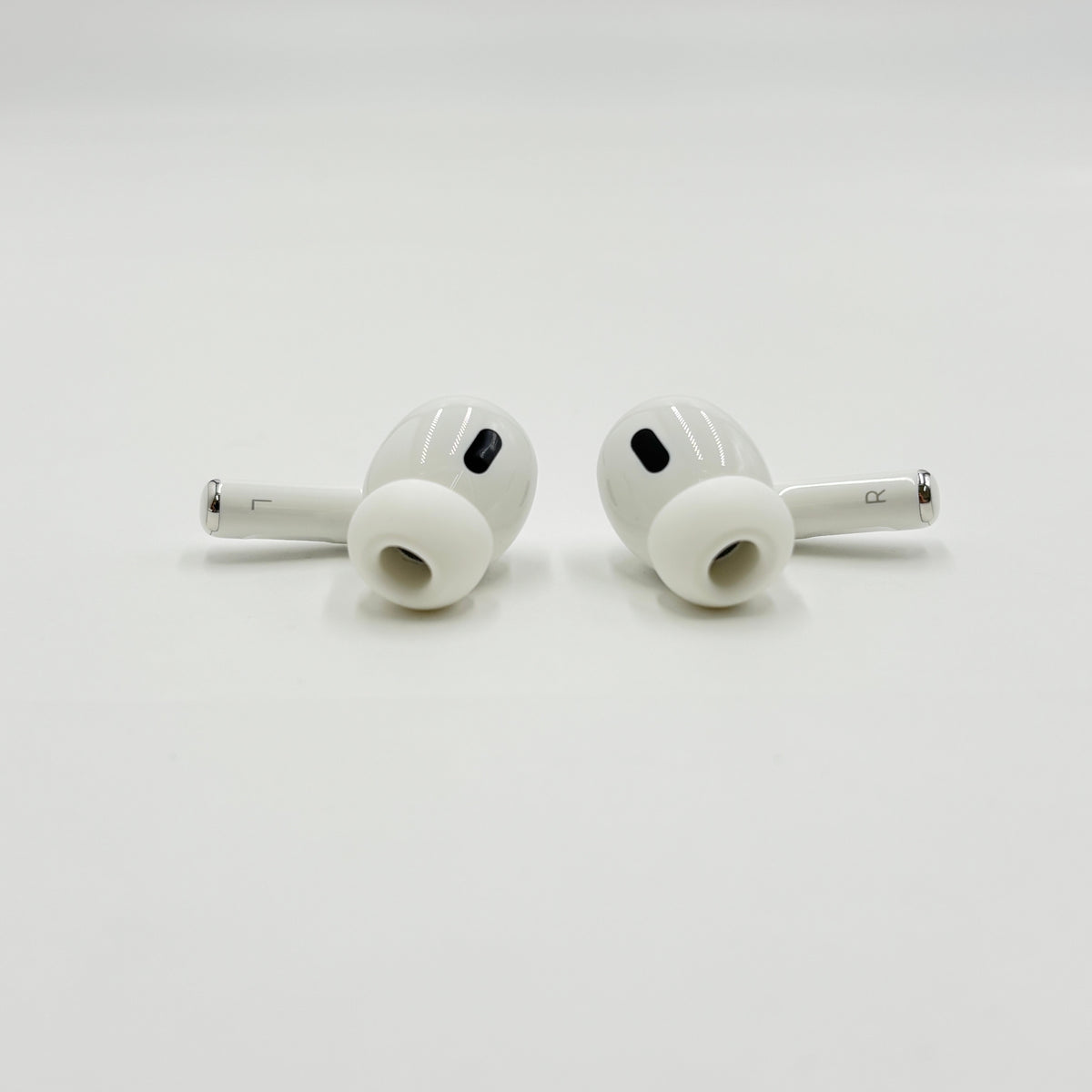 美品 Apple 純正 AirPods Pro 第2世代 MagSafe充電ケース USB-C MTJV3J/A【C9272-60】