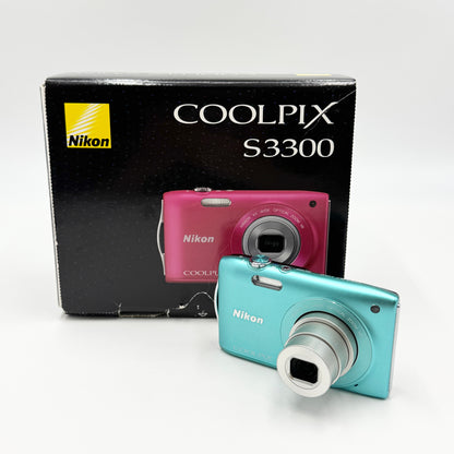 Nikon COOLPIX S3300 コンパクトデジタルカメラ グリーン 付属品完備	【C7501-60】