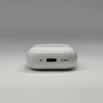 美品 AirPods 4 MXP93J/A （アクティブノイズキャンセリング搭載モデル）【C9028-C】