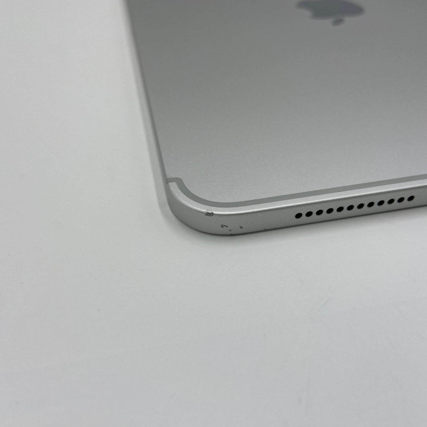 Apple iPad 第10世代 MQ6J3J/A 10.9インチ タブレット 64GB SIMフリー シルバー【C4883-60】