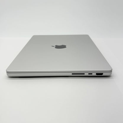 美品 バッテリー最大容量100% Apple MacBook Pro 14インチ MW2W3J/A M4 10C CPU 16GB SSD 512GB【C7742-80】