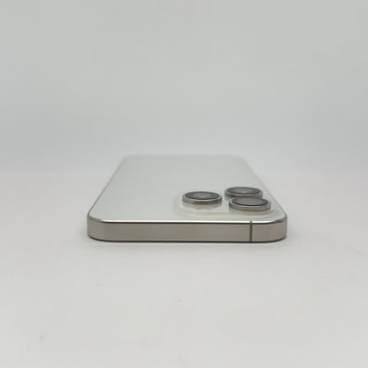 美品 SIMフリー iPhone 15 Pro Max 256GB MU6Q3J/A バッテリー最大容量89% ホワイトチタニウム【C7799-C】