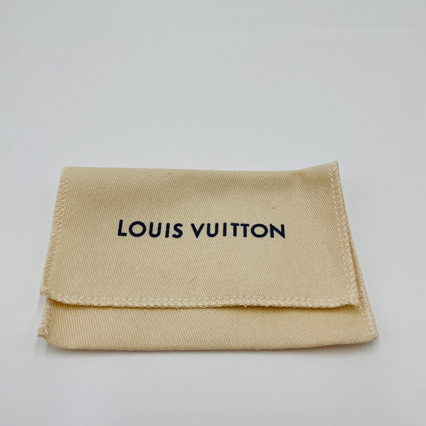 LOUIS VUITTON ルイヴィトン M61981 パンスクラヴァット LV イニシャル ネクタイピン メタル シルバーカラー【C4768-C】