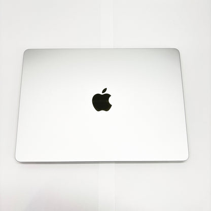 美品 Apple MacBook Air 13インチ  2025 M4 16GB 256GB MW0W3J/A シルバー　充放電回数258回 バッテリー最大容量94%【C6781-80】