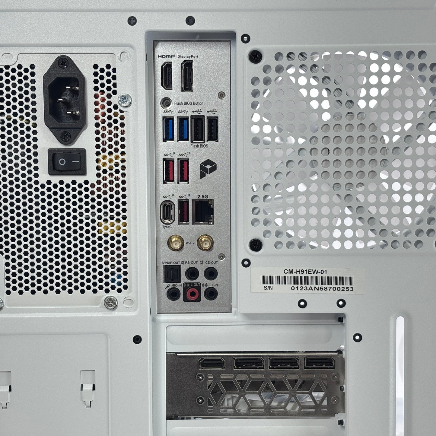 オールホワイト 自作デスクトップゲーミングPC i7 14700K 16GB  SSD 2TB HDD 8TB RTX 4070  Windows 11 Home【C8101-160】