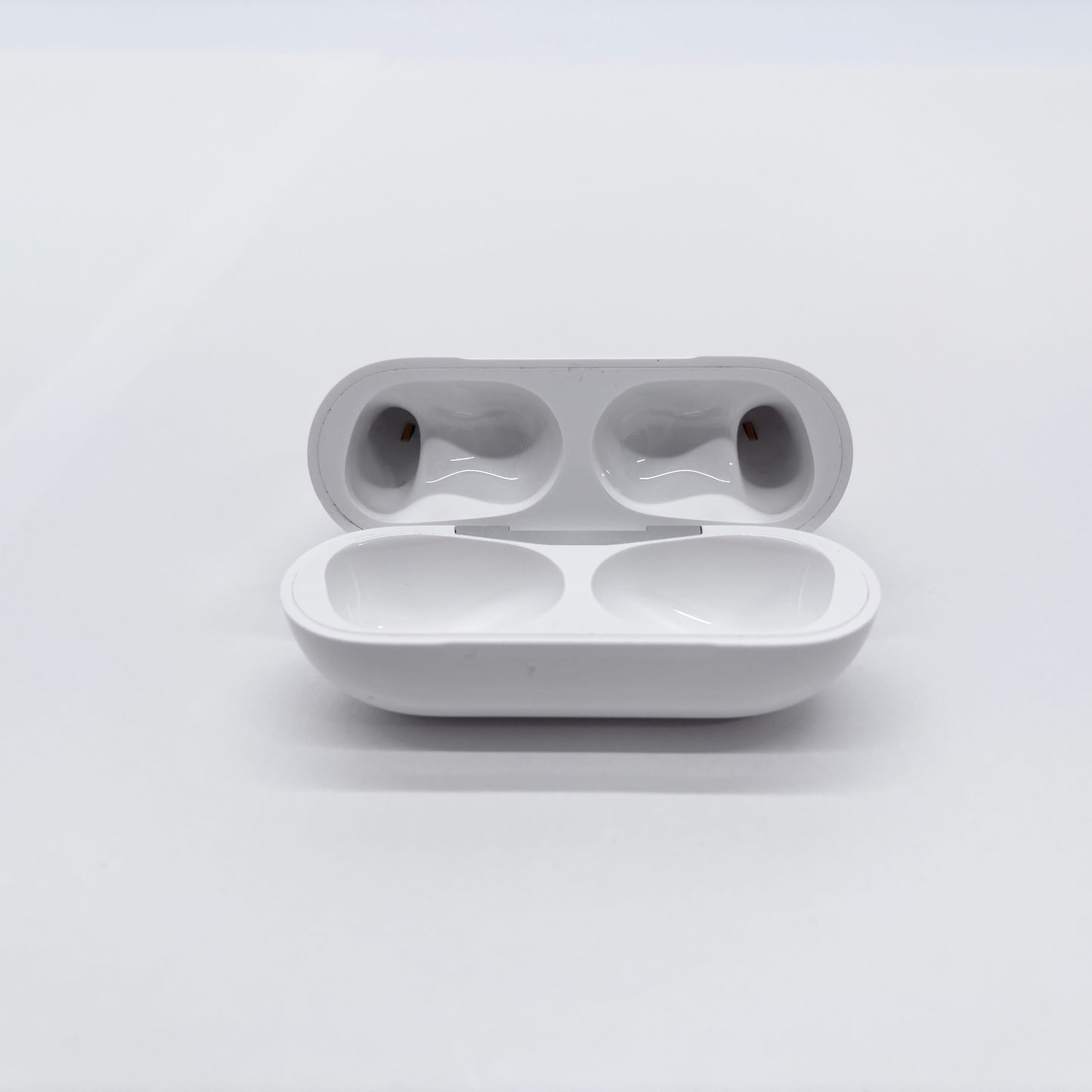Apple AirPods Pro 第2世代 MagSafe充電ケース(USB-C)付き MTJV3J/A【C5057-60】