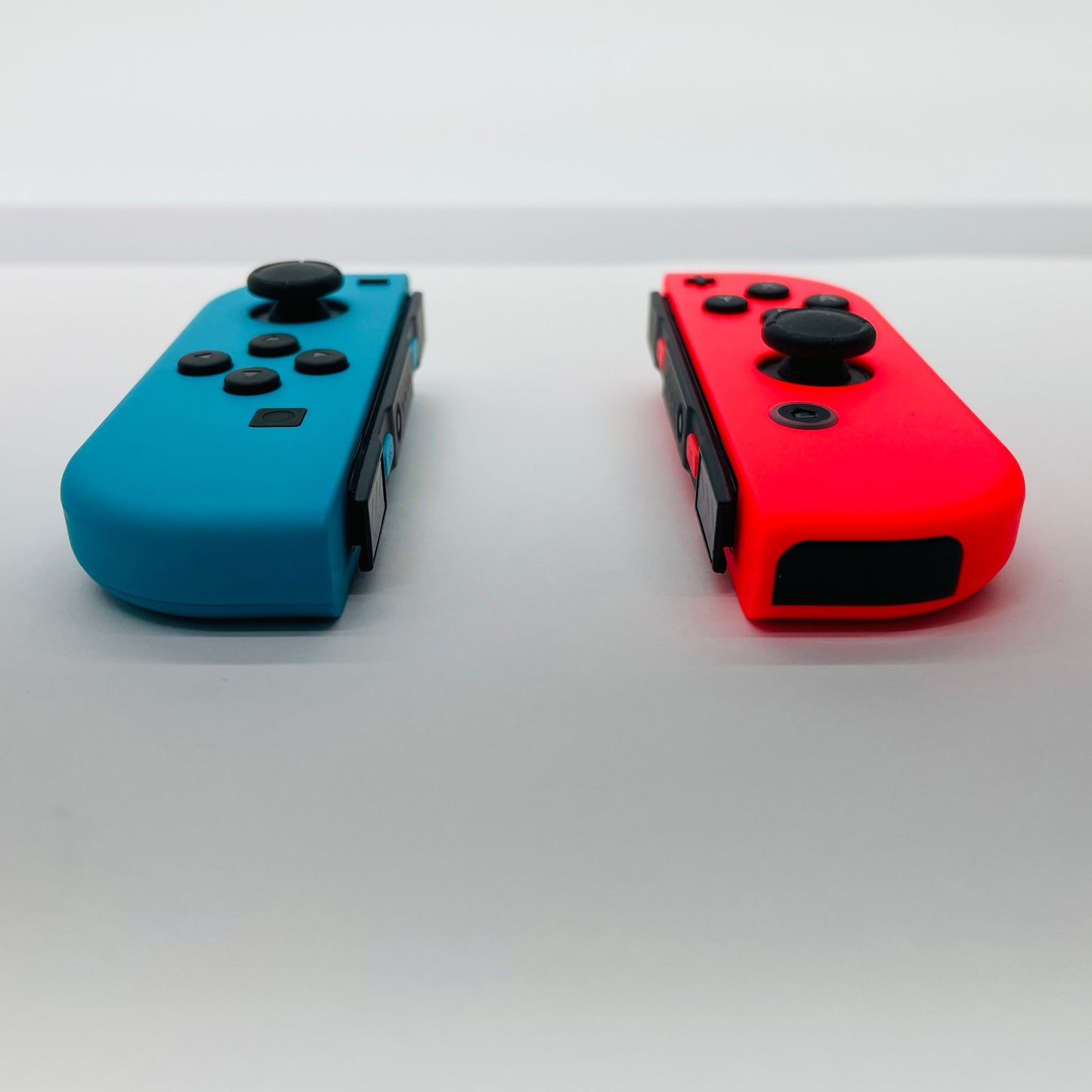 美品 Nintendo Switch 本体 Joy-Con(L) ネオンブルー/(R) ネオンレッド 任天堂 HAD-S-KABAA	【C4446-100】