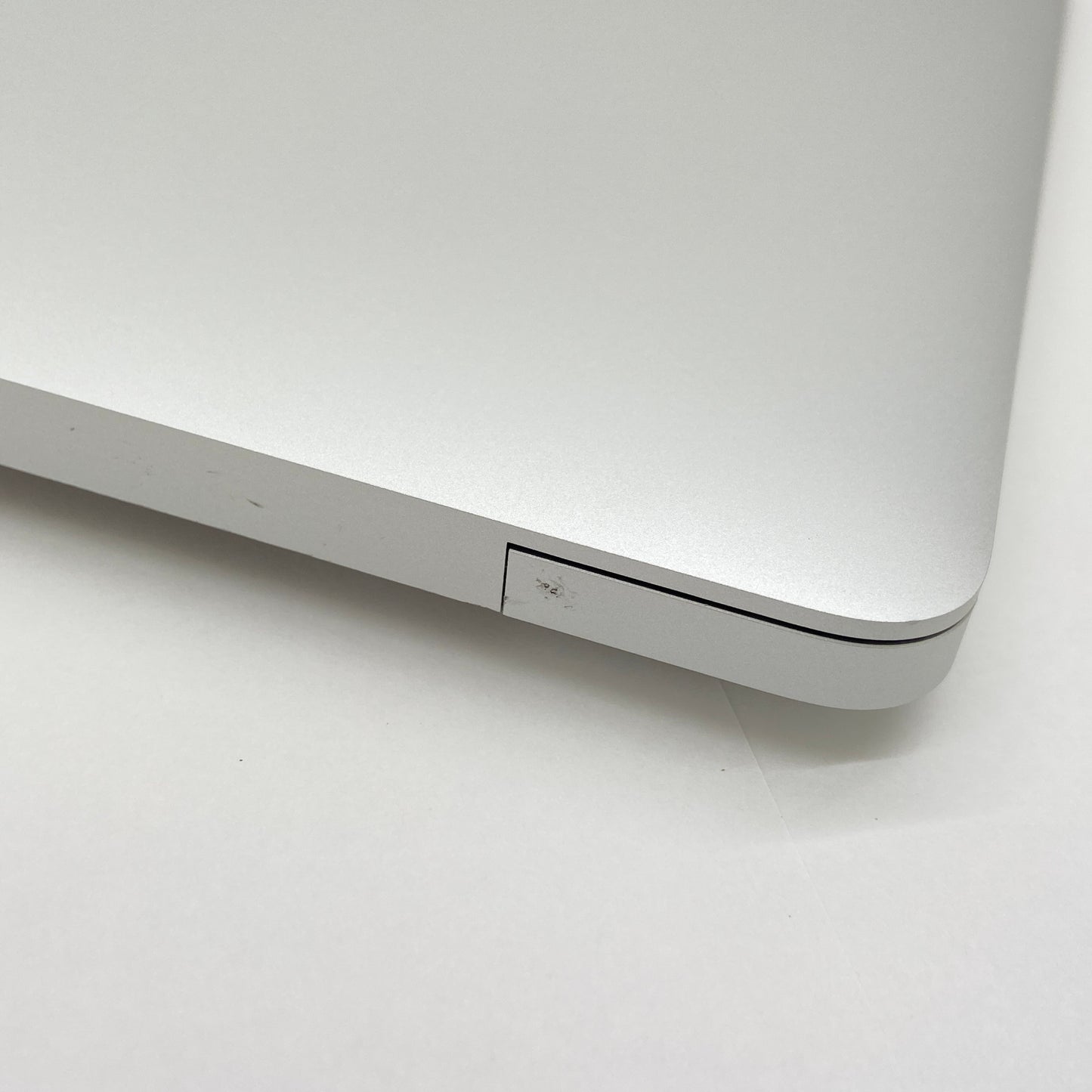 MacBook Air 2020 M1 8GB 256GB MGN93J/A シルバー バッテリー最大容量95%  【C6428-80】