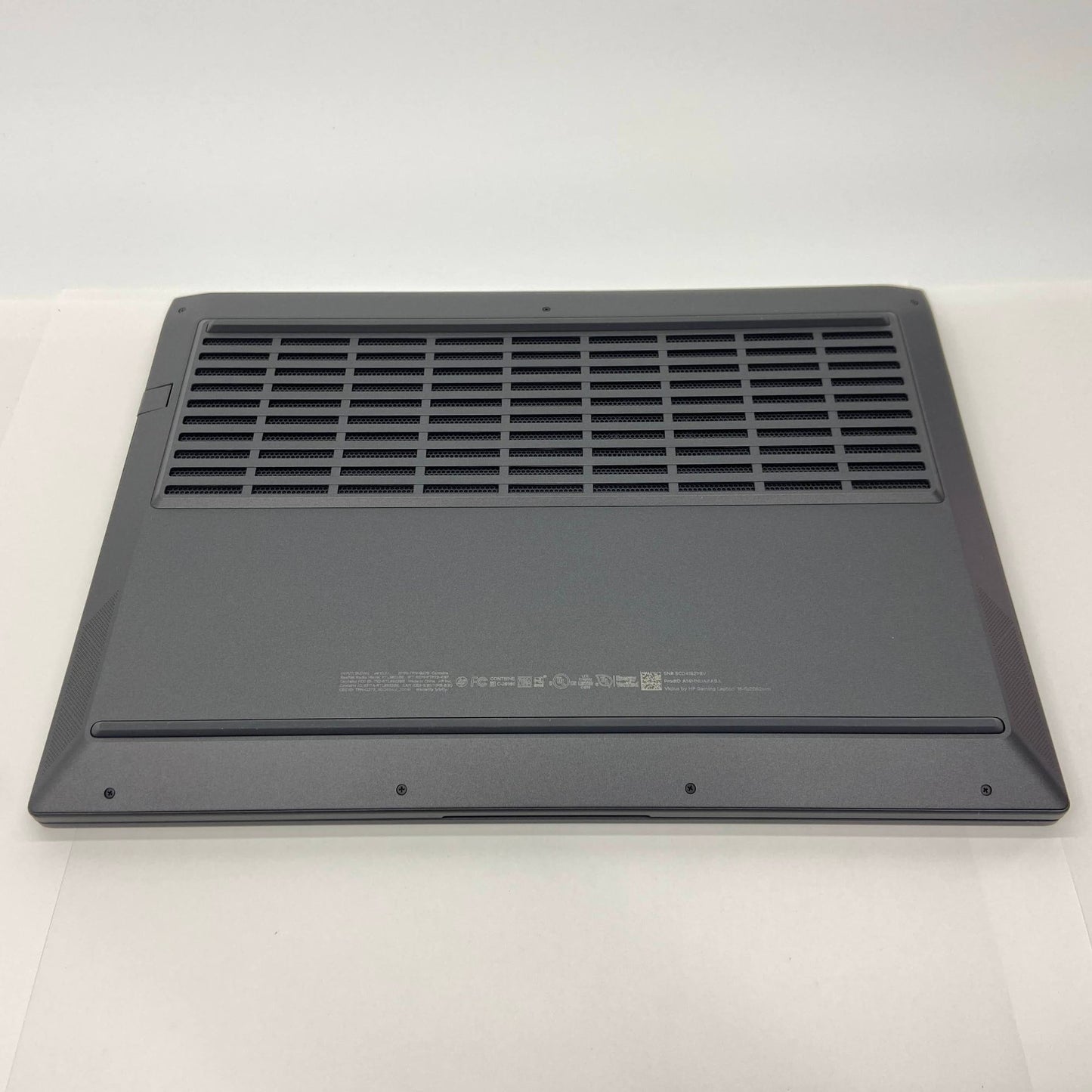 美品 Victus by HP Gaming Laptop 15-fb2082wm Ryzen 5 8645HS 32GB SSD1TB RTX4050 Windows11Home USキー バッテリー最大容量100%【C5128-100】