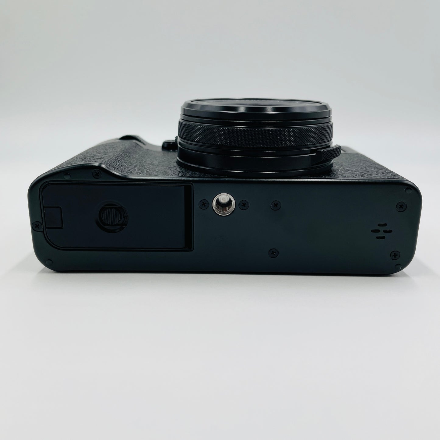 新品同様 美品 富士フィルム FUJIFILM X100VIブラック ショット数1,494枚　【C4668-80】