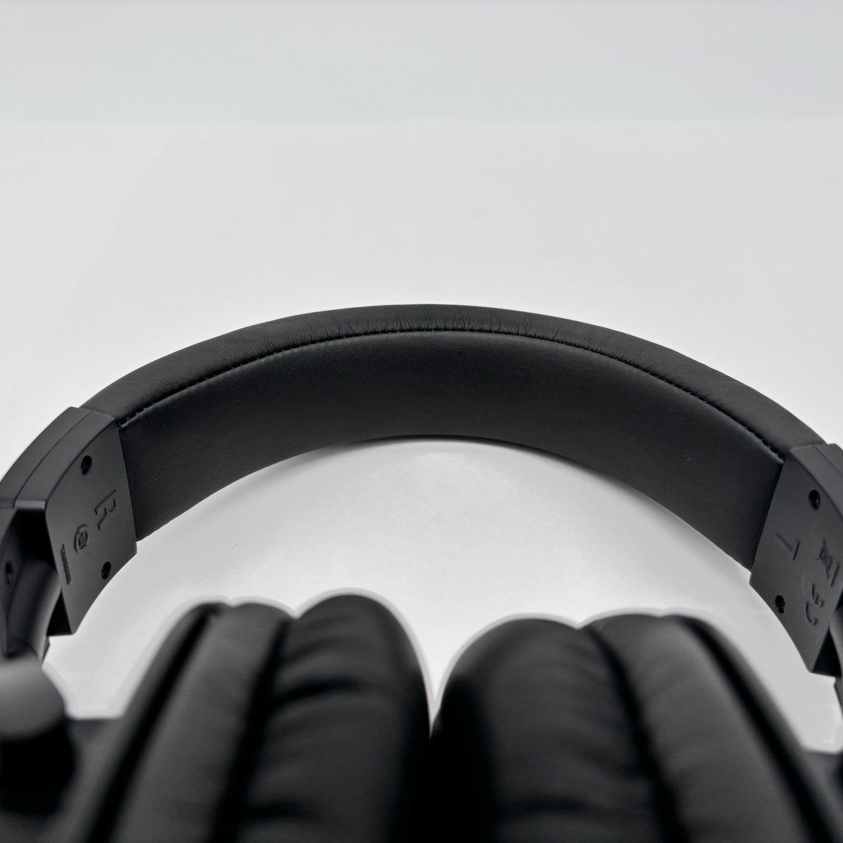 美品 オーディオテクニカ ATH-M40x ヘッドホン【C9258-60】