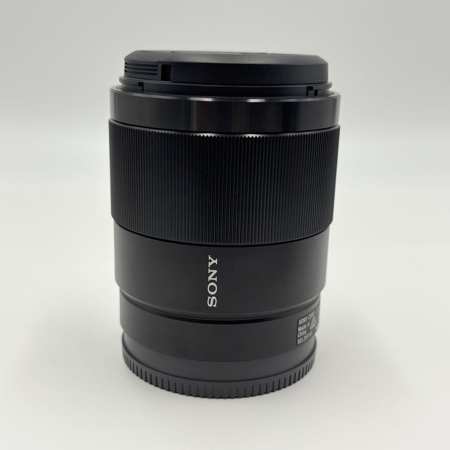 美品 新品同様 SONY ソニー FE 35mm F1.8 SEL35F18F 単焦点レンズ【C5389-60】