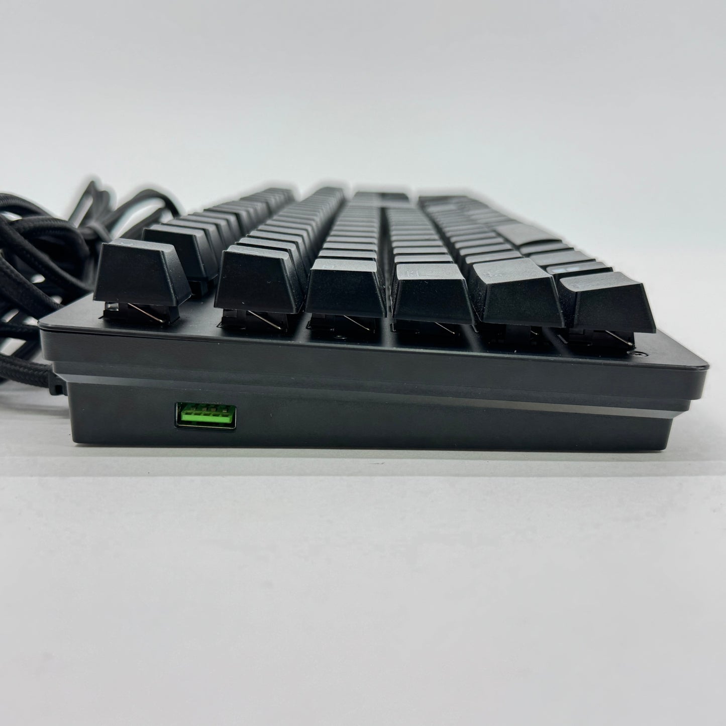 RAZER HUNTSMAN ANALOG OPTICAL SWITCH キーボード 有線 RZ03-0361【C7722-100】