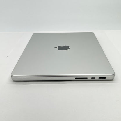 美品 Apple Macbook Pro M4 14インチ 24GB SSD 1TB MCX14J/A シルバー バッテリー最大容量100%【C6379-80】