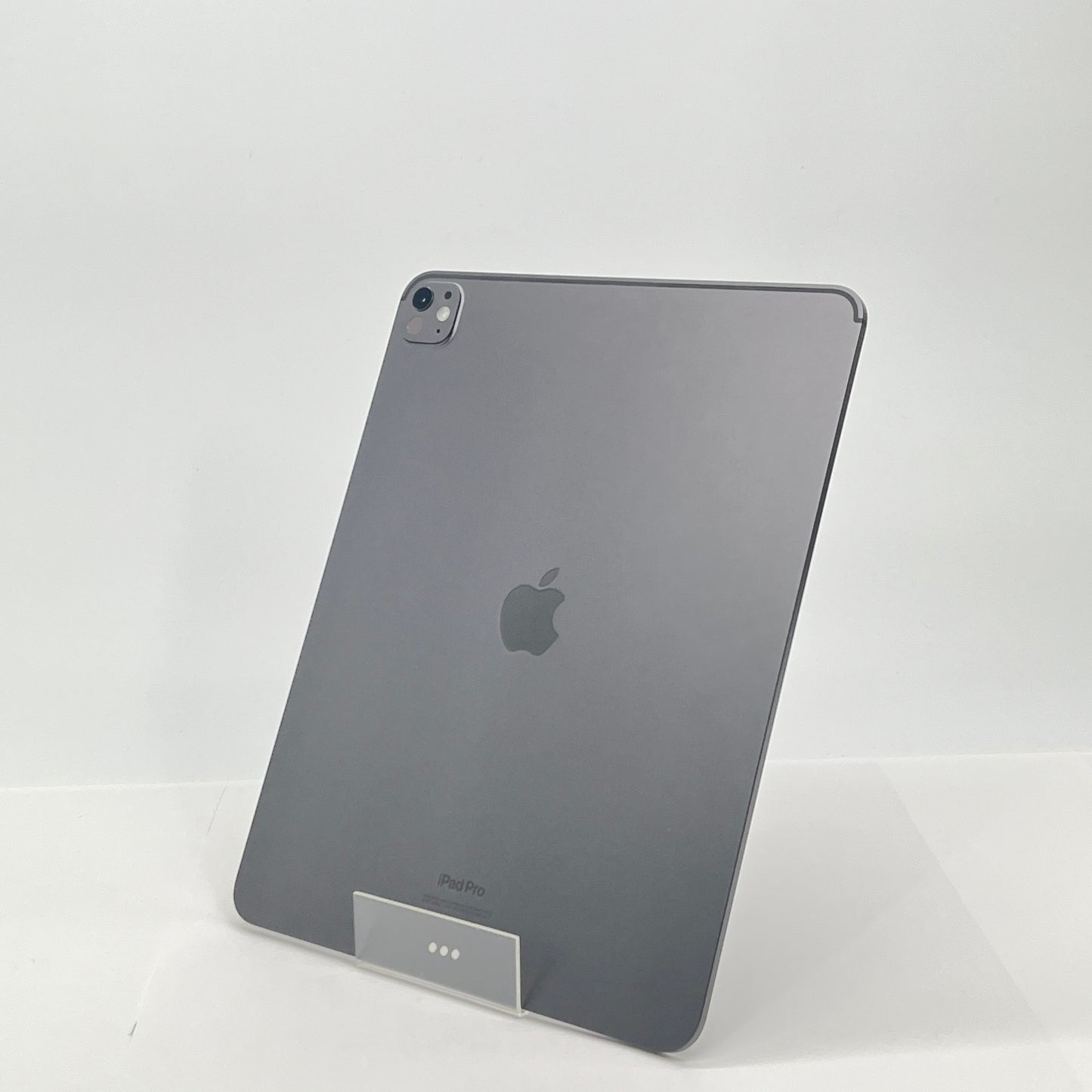 美品 iPad Pro M4 13インチ MVX23J/A 256GB Wi-Fiモデル バッテリー最大容量100％ 充放電回数18回【C6381-80】