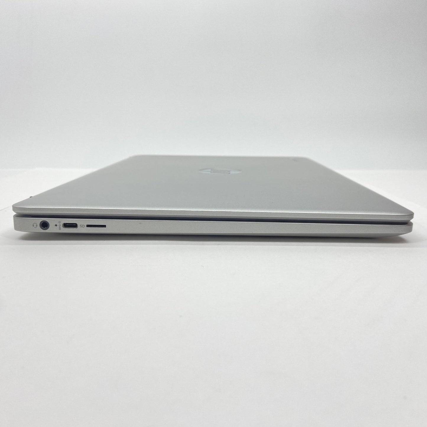 HP Chromebook 15.6インチ 15a-nb0003ca i3 N305 8GB 128GB USキー 【C5126-100】