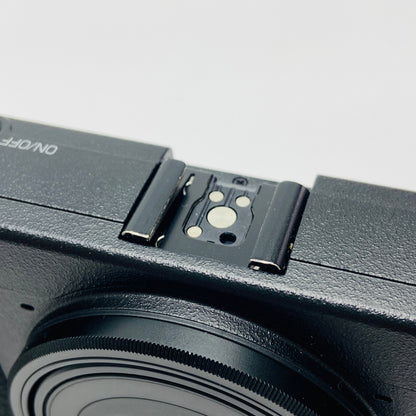 RICOH GRIII コンパクトデジタルカメラ  付属品多数あり ショット数8,201回【C3986-80】