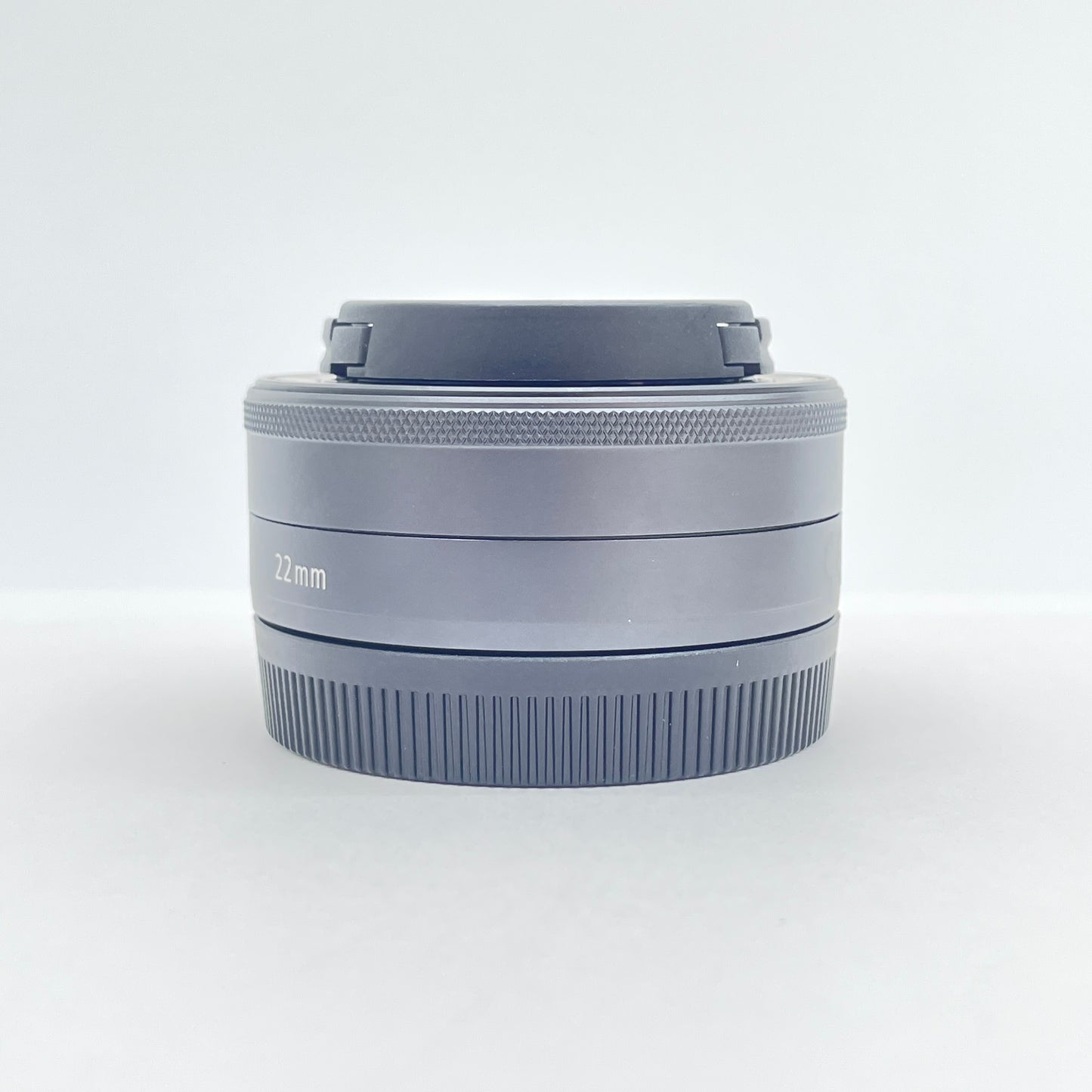 美品 Canon EF-M 22mm F2 STM 単焦点レンズ キャノン パンケーキレンズ【C6707-60】