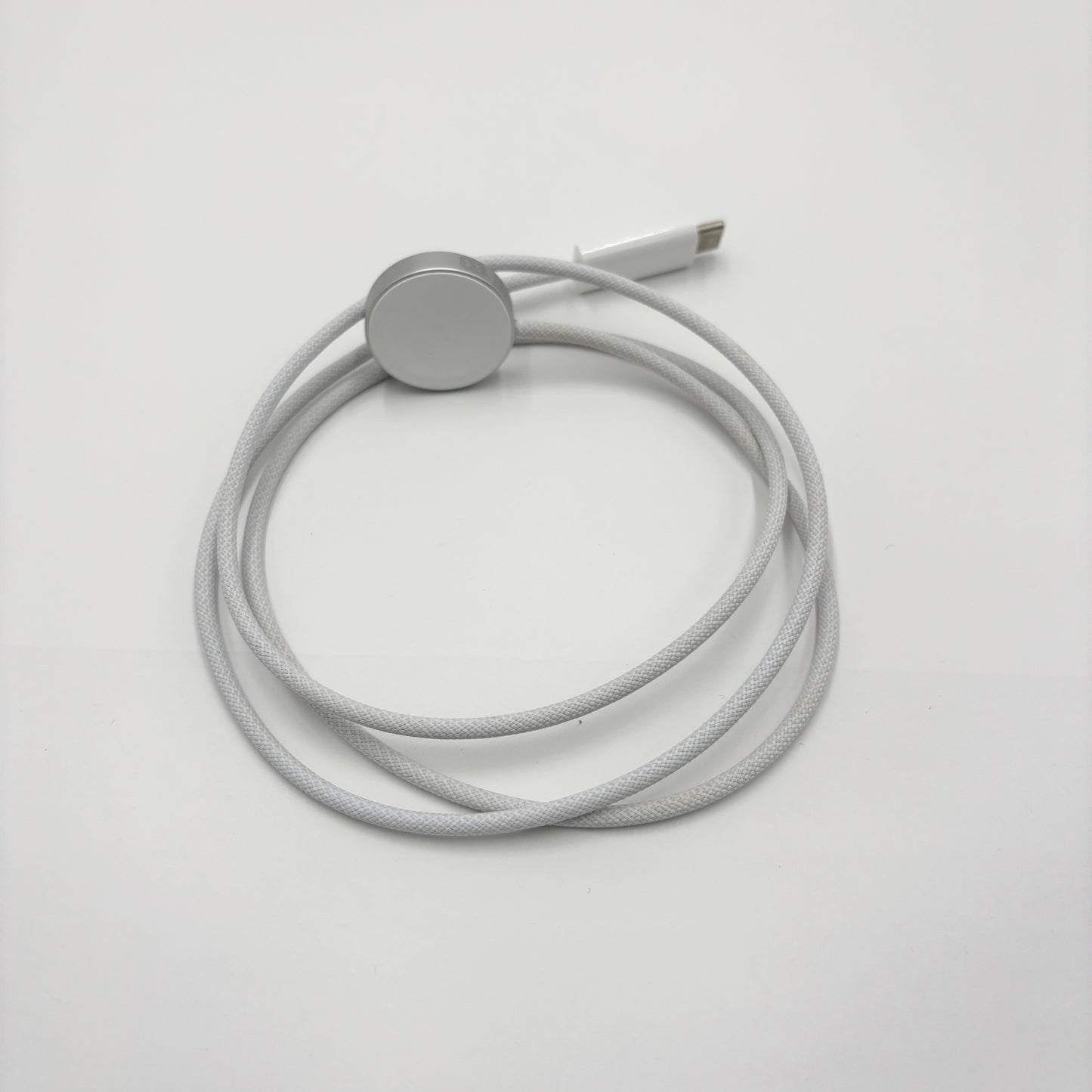 Apple Watch Ultra 第1世代 GPS+Cellularモデル 49mm チタニウム MQFR3J/A スターライト【C8692-C】
