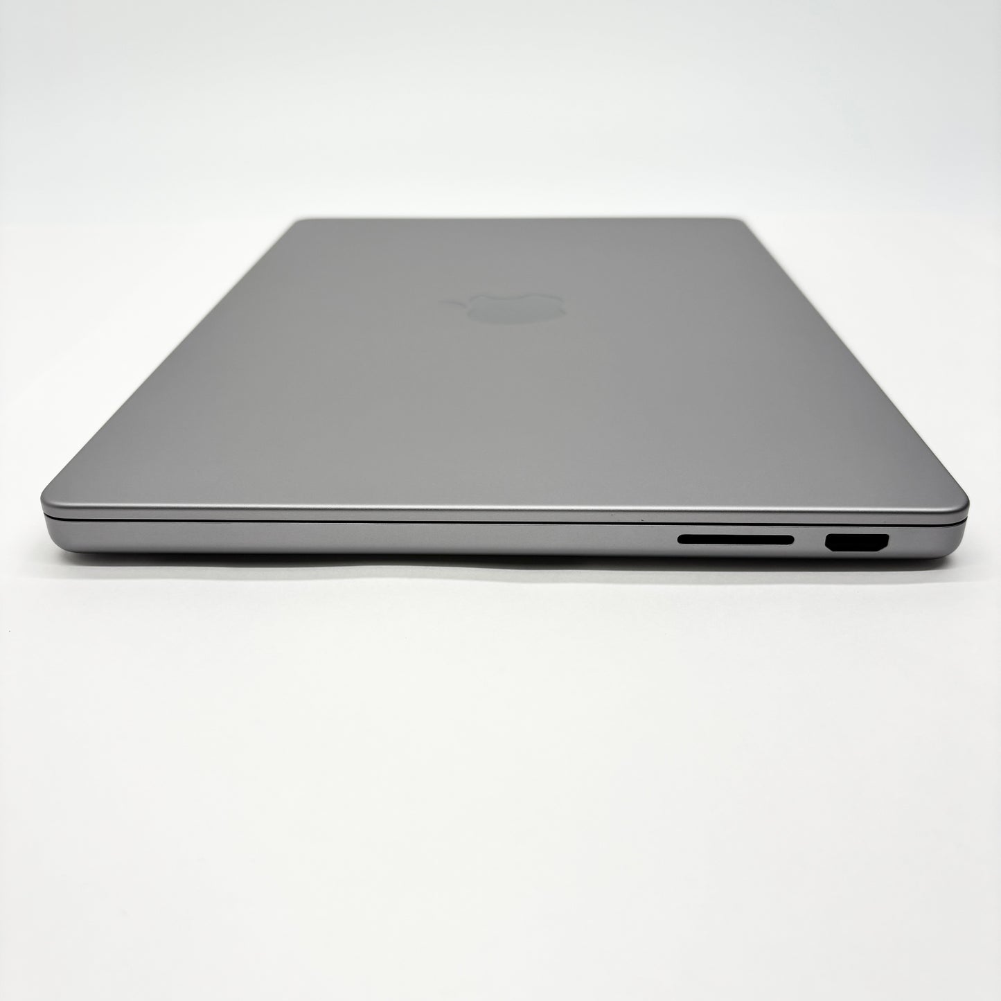 Apple MacBook Pro 14インチ 2023 M3 8コアCPU 10コアGPU 8GB 512GB MTL73J/A バッテリー最大容量100%【C6524-80】